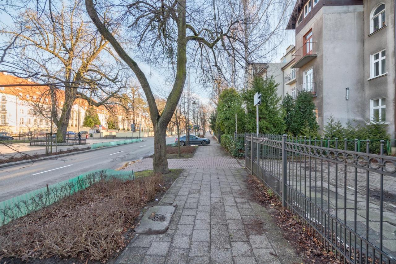 Dom & House - Apartamenty Kamienica Sopocka 150 Metrow Od Plazy Sopot Exterior photo